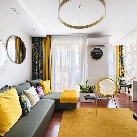 Hid19 Apartman Gyor Belvaros-Free Parking-Terrace Az Rq Vizi Elmenypark Es Gyogyfuerdonel Екстериор снимка