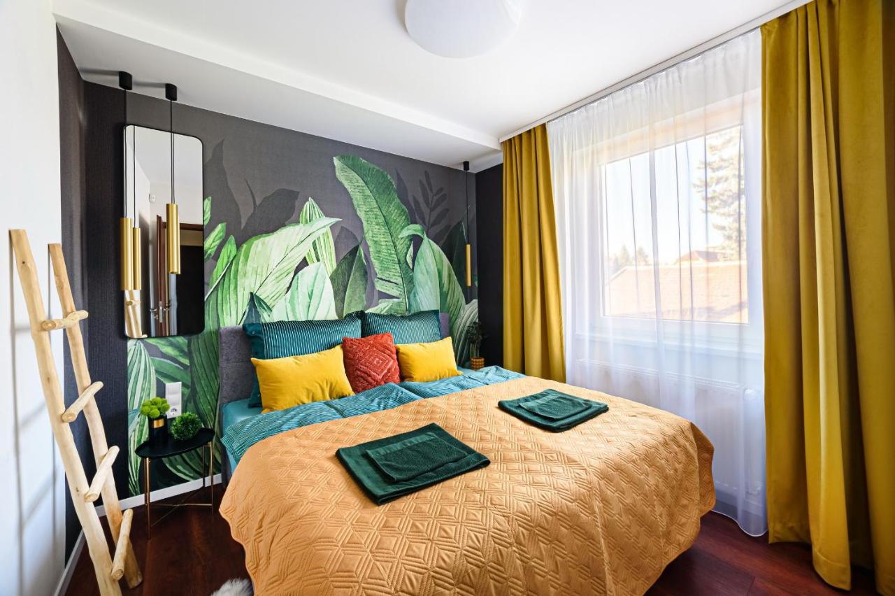 Hid19 Apartman Gyor Belvaros-Free Parking-Terrace Az Rq Vizi Elmenypark Es Gyogyfuerdonel Екстериор снимка