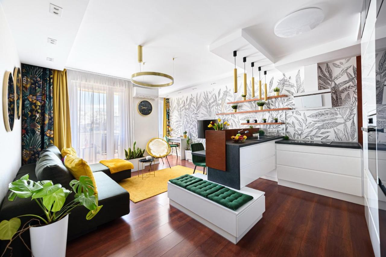 Hid19 Apartman Gyor Belvaros-Free Parking-Terrace Az Rq Vizi Elmenypark Es Gyogyfuerdonel Екстериор снимка