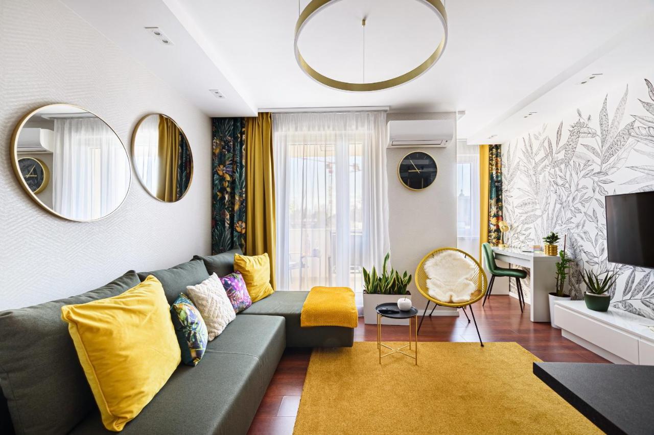 Hid19 Apartman Gyor Belvaros-Free Parking-Terrace Az Rq Vizi Elmenypark Es Gyogyfuerdonel Екстериор снимка